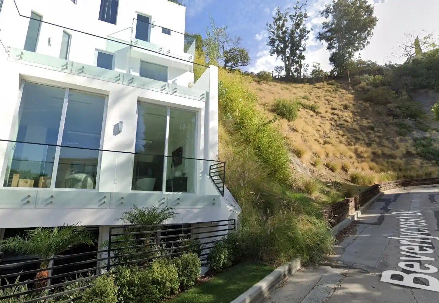 Bel Air lower elevation beside the hillside access road