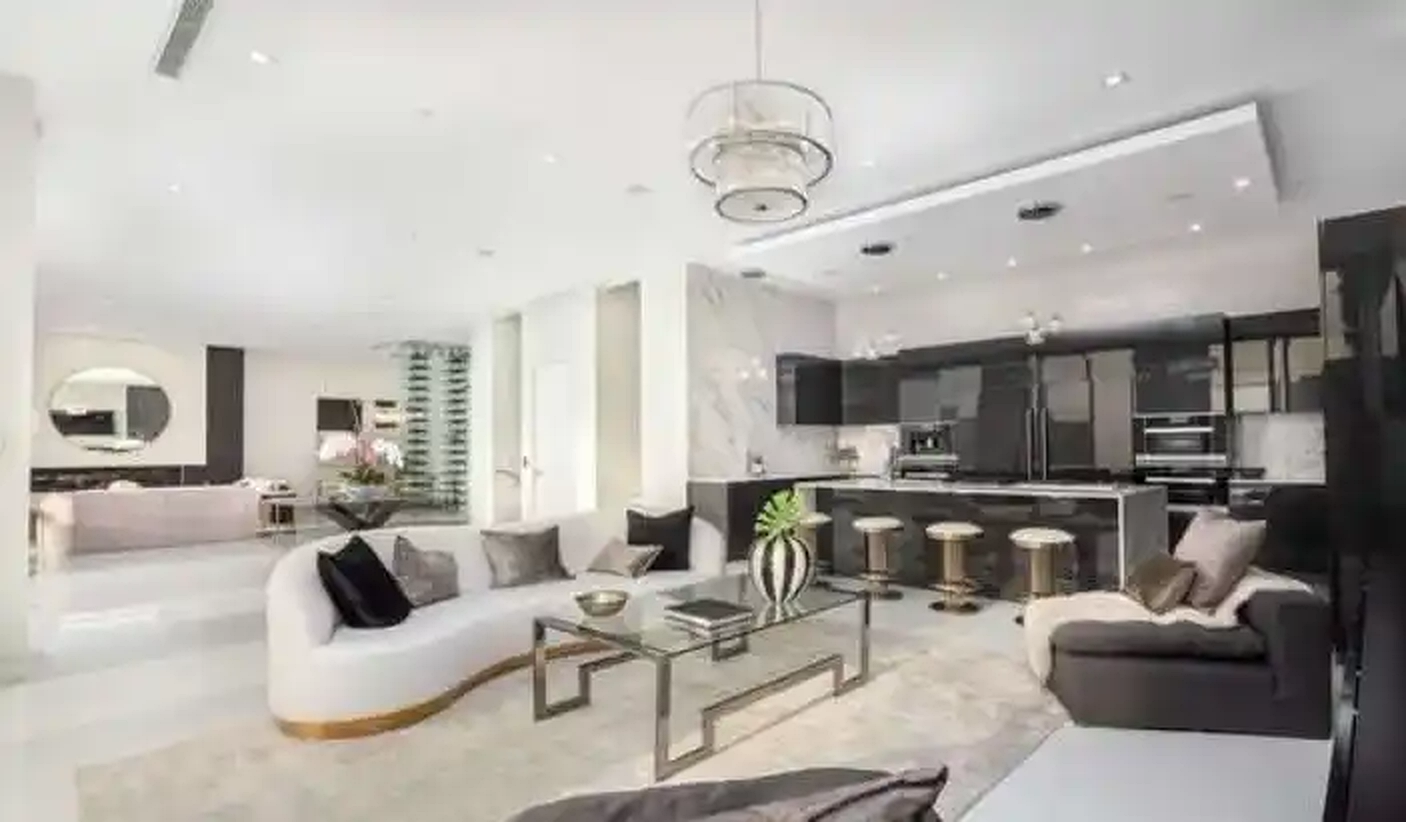 Bel Air open living room and kitchen