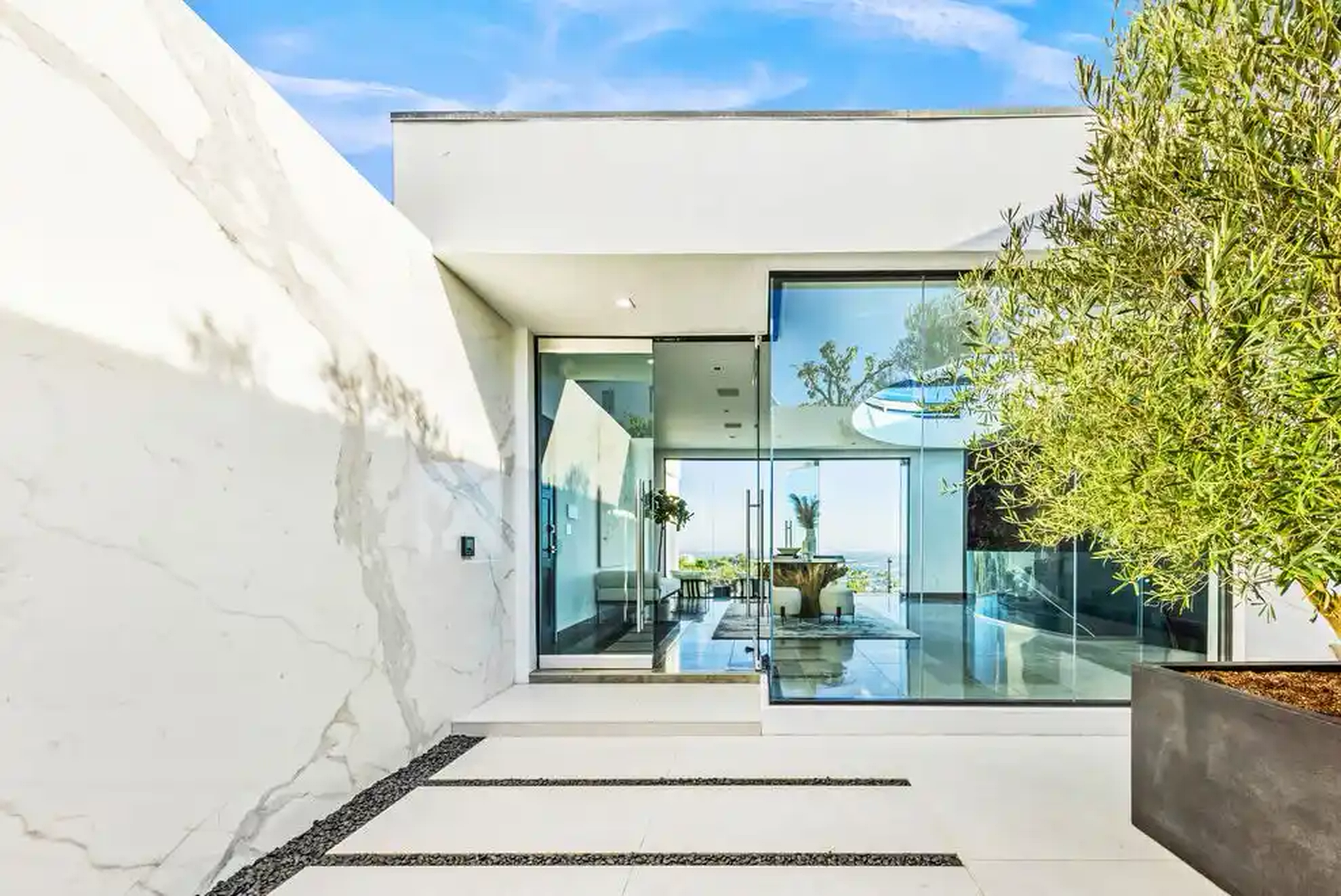 Bel Air glazed entry courtyard