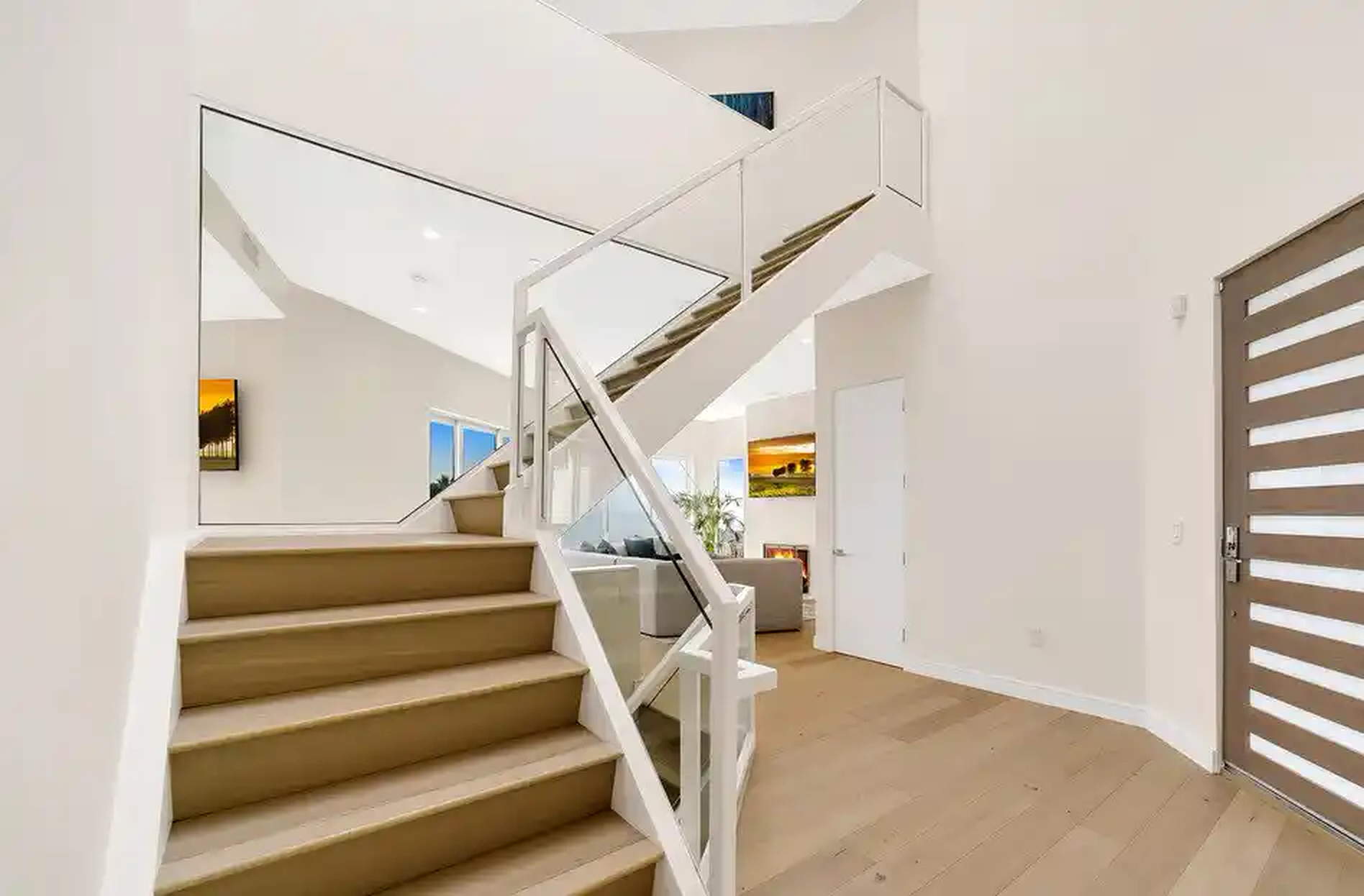 Castellamare open stair with glass railing