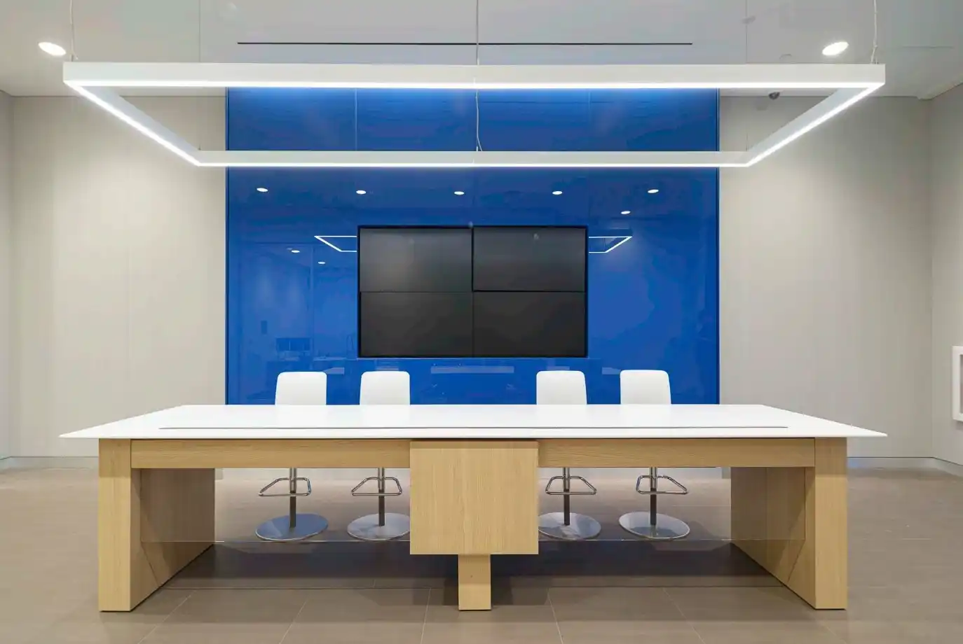 Citibank communal service table