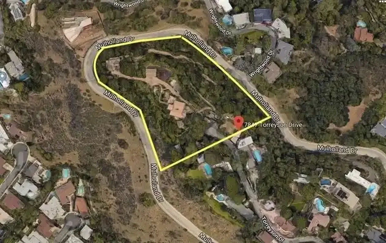 Aerial site plan of the Torreyson hillside property with the boundary outlined