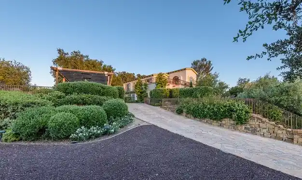 Torreyson residence approached by the hillside drive