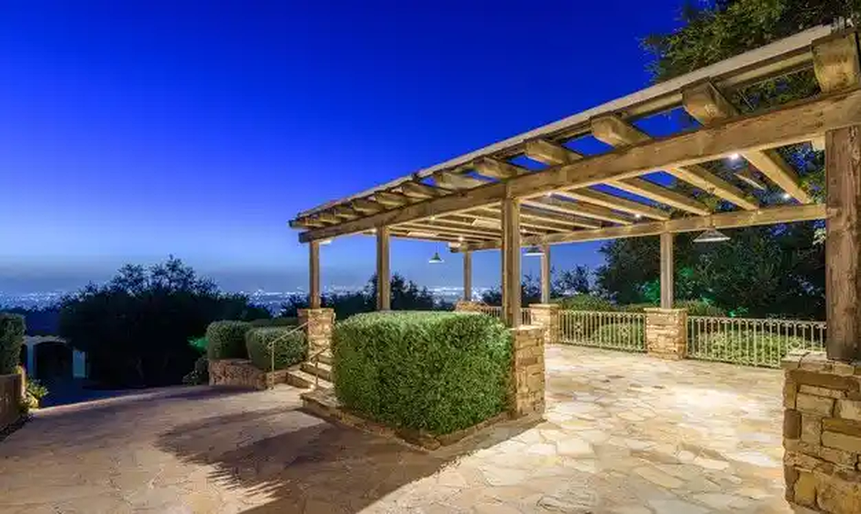 Torreyson pergola terrace in daylight